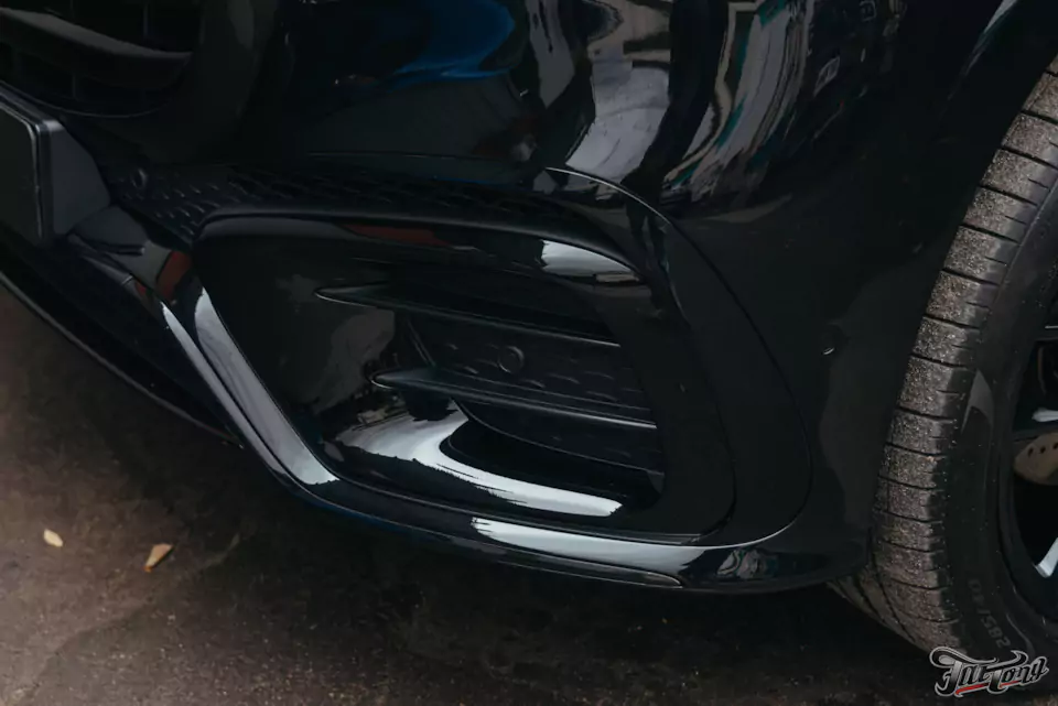 Окрас деталей Mercedes GLS после некачественных работ, оклейка полиуретаном, окрас дисков и суппортов, антихром, комплекс детейлинг-услуг